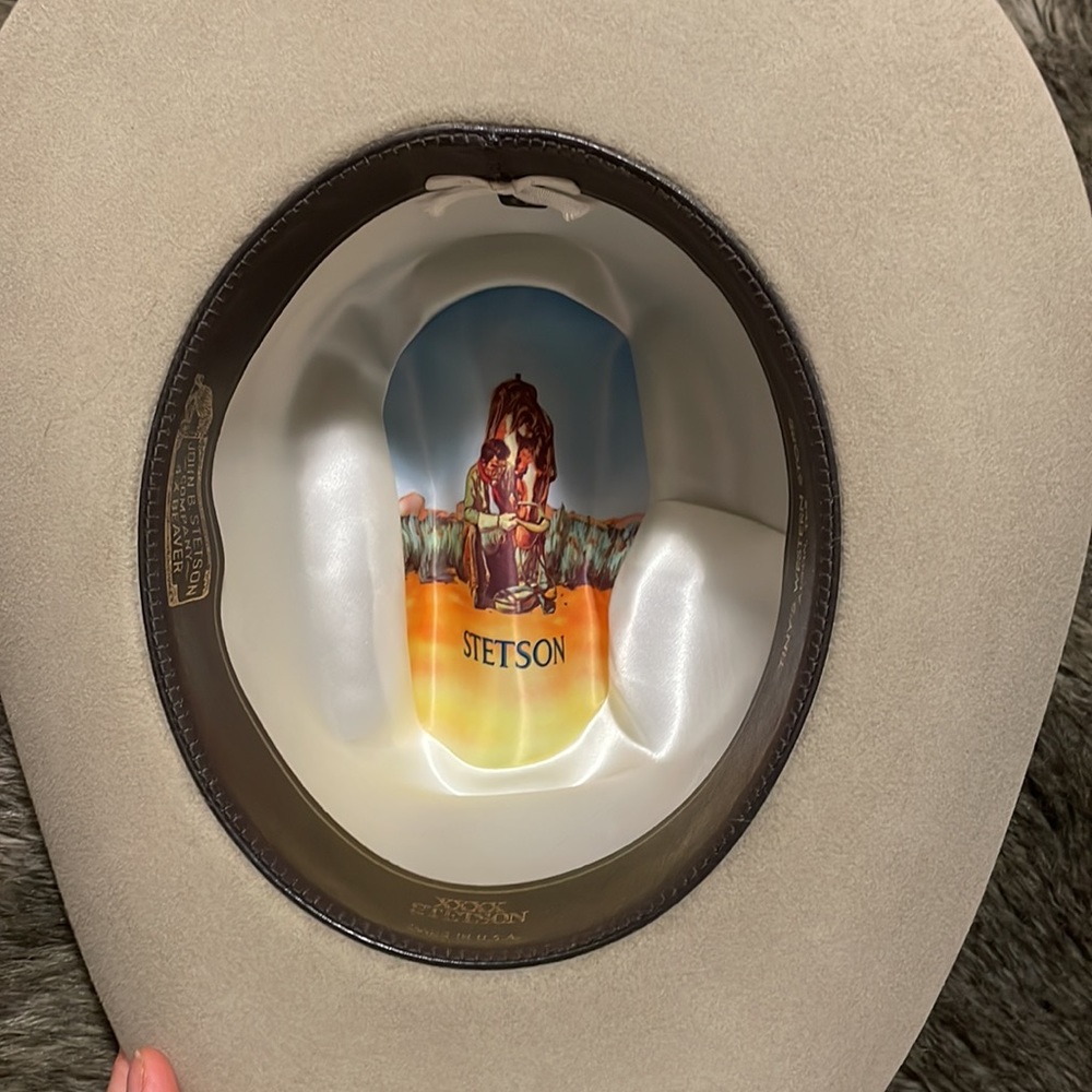 Vintage Stetson original cowboy hat. Never worn, still in original box. - Picture 7 of 10